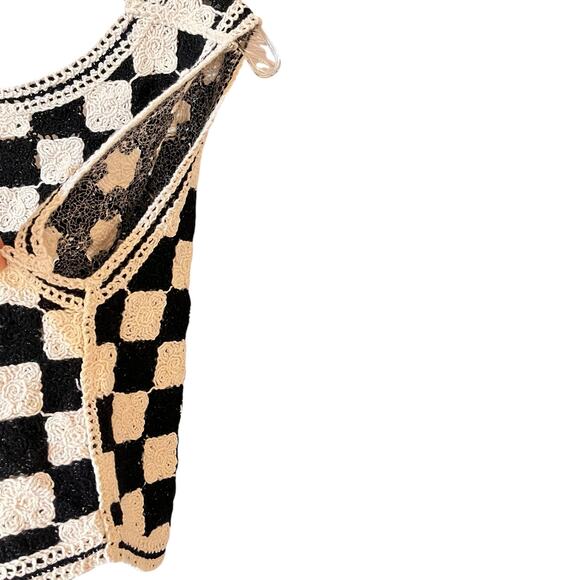 Crochet Checkered Granny Square Sweater Vest Size M Black Boho Festival - Picture 12 of 13